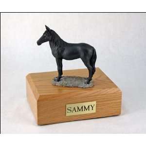  3018 HORSE, BLACK, STANDING