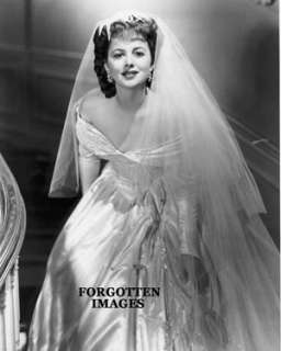 OLIVIA DEHAVILAND 1940s WEDDING DRESS PHOTOGRAPH  