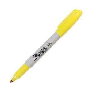 Sharpie Pen Style Permanent Marker   Yellow   SAN30035 