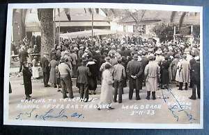 LONG BEACH CA 1933 EARTHQUAKE  CROWD LINED UP TO PHONE  