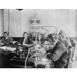  1912 photo Marconi wireless school, New York. Students 