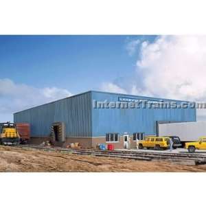   Lakeville Warehousing Kit w/Trackside Loading Doors Toys & Games