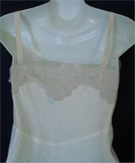 Lady Lynn Nylon Lace Antique White Slip  