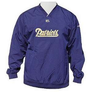 New England Patriots NFL Club Pass Pullover Jacket  Sports 