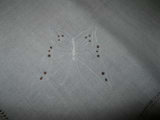 VINTAGE LINEN BUTTERFLY DRAWN TABLE RUNNER DOILIE  