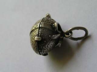 CLASSIC VINTAGE SILVER EASTER EGG w BOW CHARM Opens to Chick NUVO 