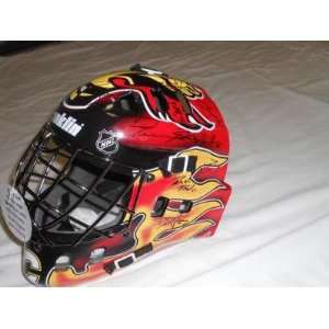 Calgary Flames 2011 team signed F/S Mask Jarome Iginla B   Autographed 
