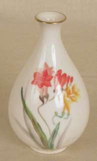 Vintage Y MIZUNO NORITAKE Art Flower Porcelain Bud Vase  