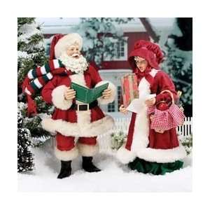  Fabriche Santa Claus   Carolers Mr & Mrs. Claus 