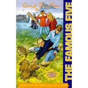  Five Go to Smugglers Top (Famous Five) (9781840325331 