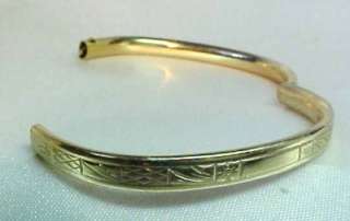 ANTIQUE childs SOLID YELLOW GOLD HINGED BANGLE BRACELET  