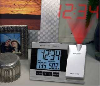 La Crosse Technology WT 5220U IT Projection Alarm Clock with 