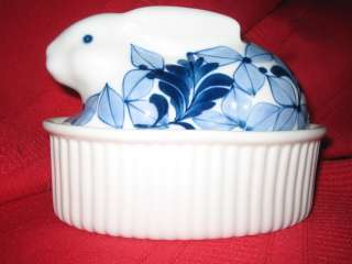 Cardinal Rabbit covered dish fine china blue white  