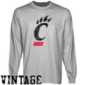 com Cincinnati Bearcats T Shirts  Cincinnati Bearcats Ash Distressed 