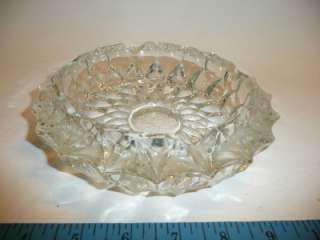 CLEAR GLASS CRYSTAL DETAILED CUT ASH TRAY ANTIQUE VINTAGE OLD NICE 