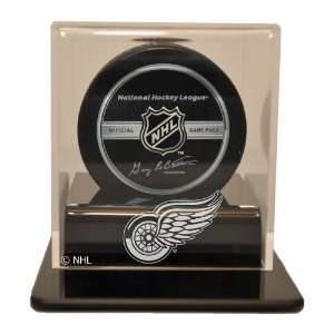  NHL Detroit Red Wings Single Hockey Puck Display Case 