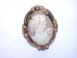   auction is for a Beautiful Antique Italy Carved Cameo Pin / Broach