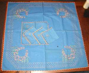 Vintage Hand Embroidered Table Cloth & Napkin Set  
