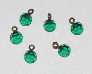 VINTAGE BEADS EMERALD GREEN FACETED CORONA SWAROVSKI FACETED GLASS 
